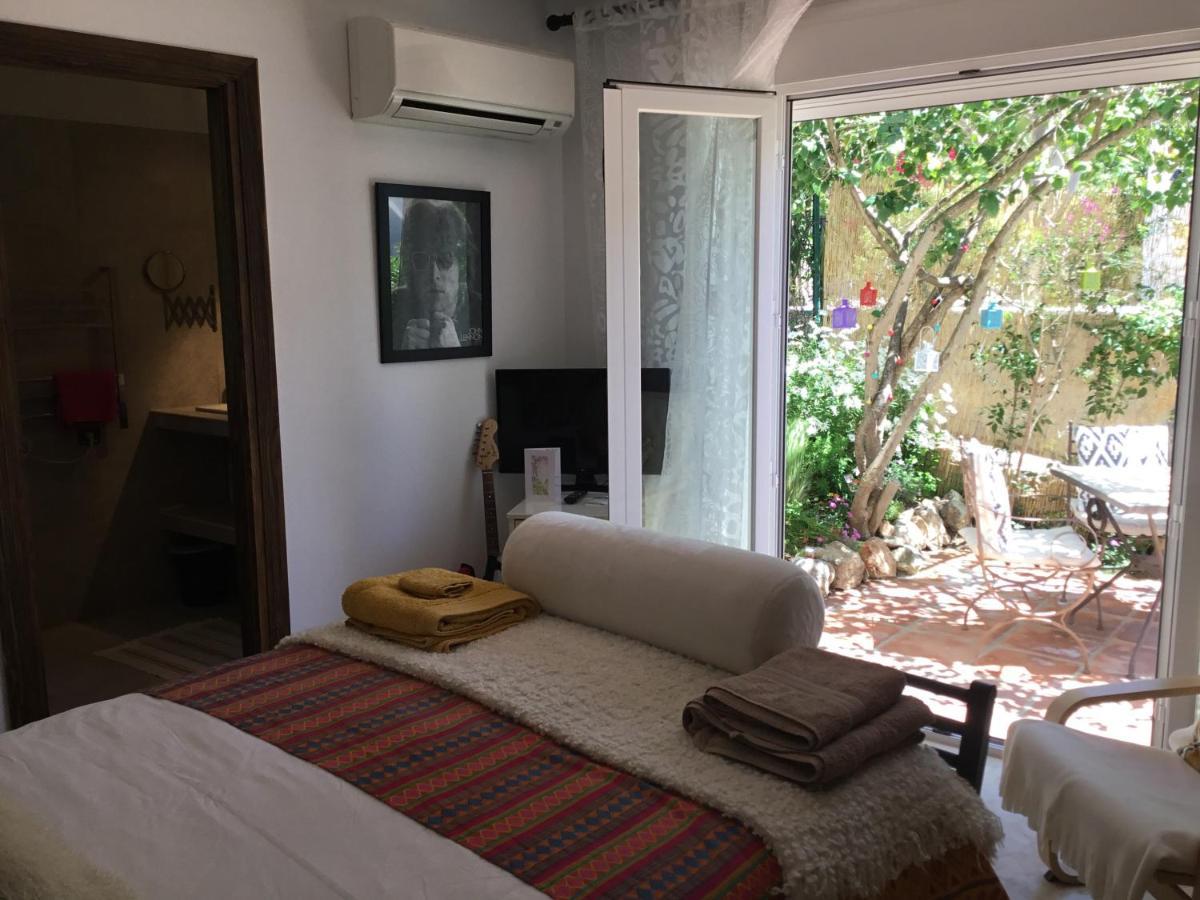 Casa Bahia De Casares Bed & Breakfast Exterior photo